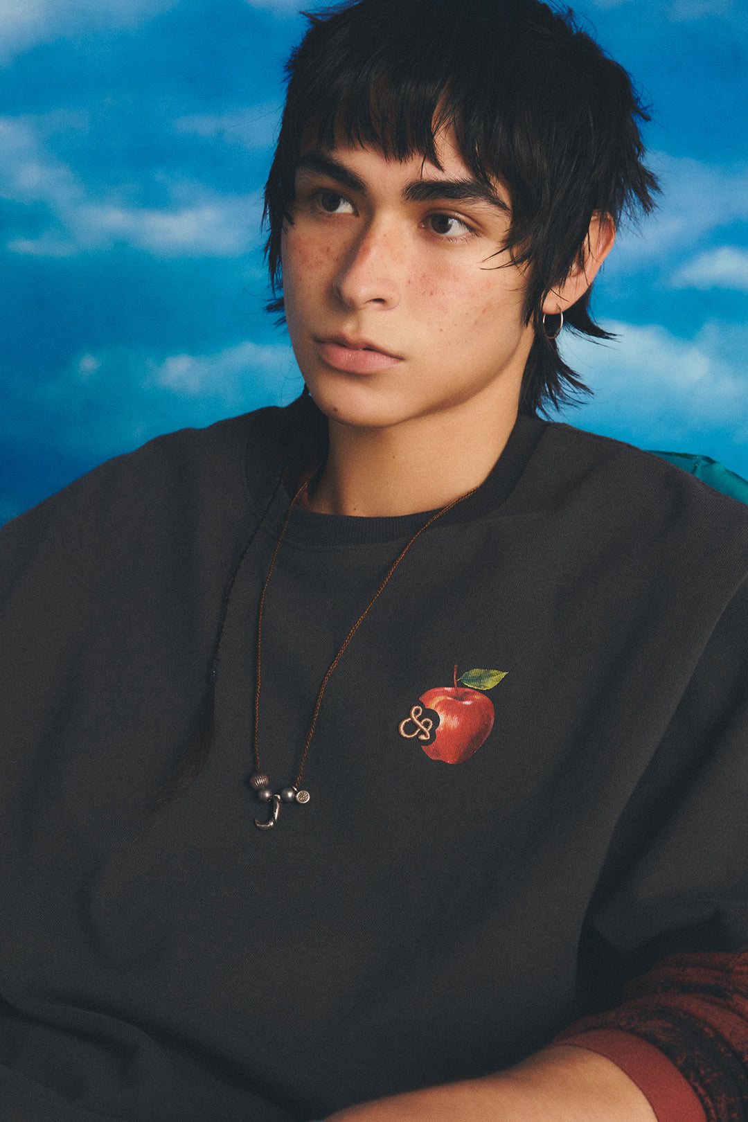 VACATION APPLE T-SHIRT