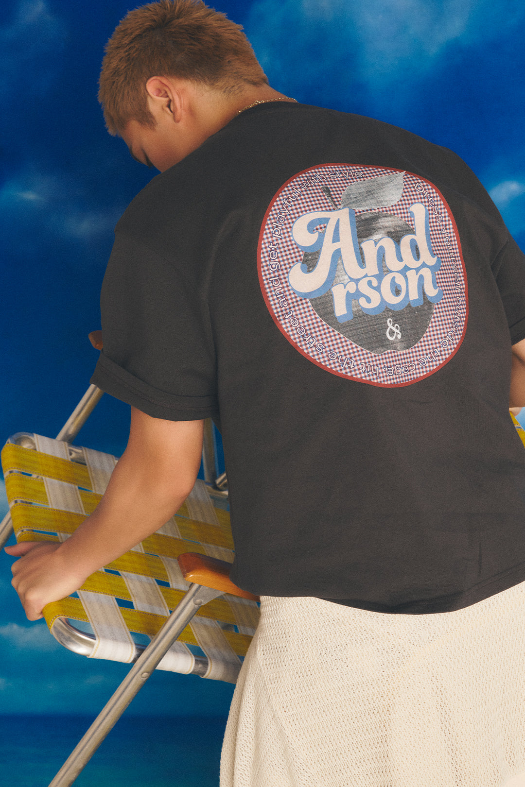 VACATION APPLE T-SHIRT