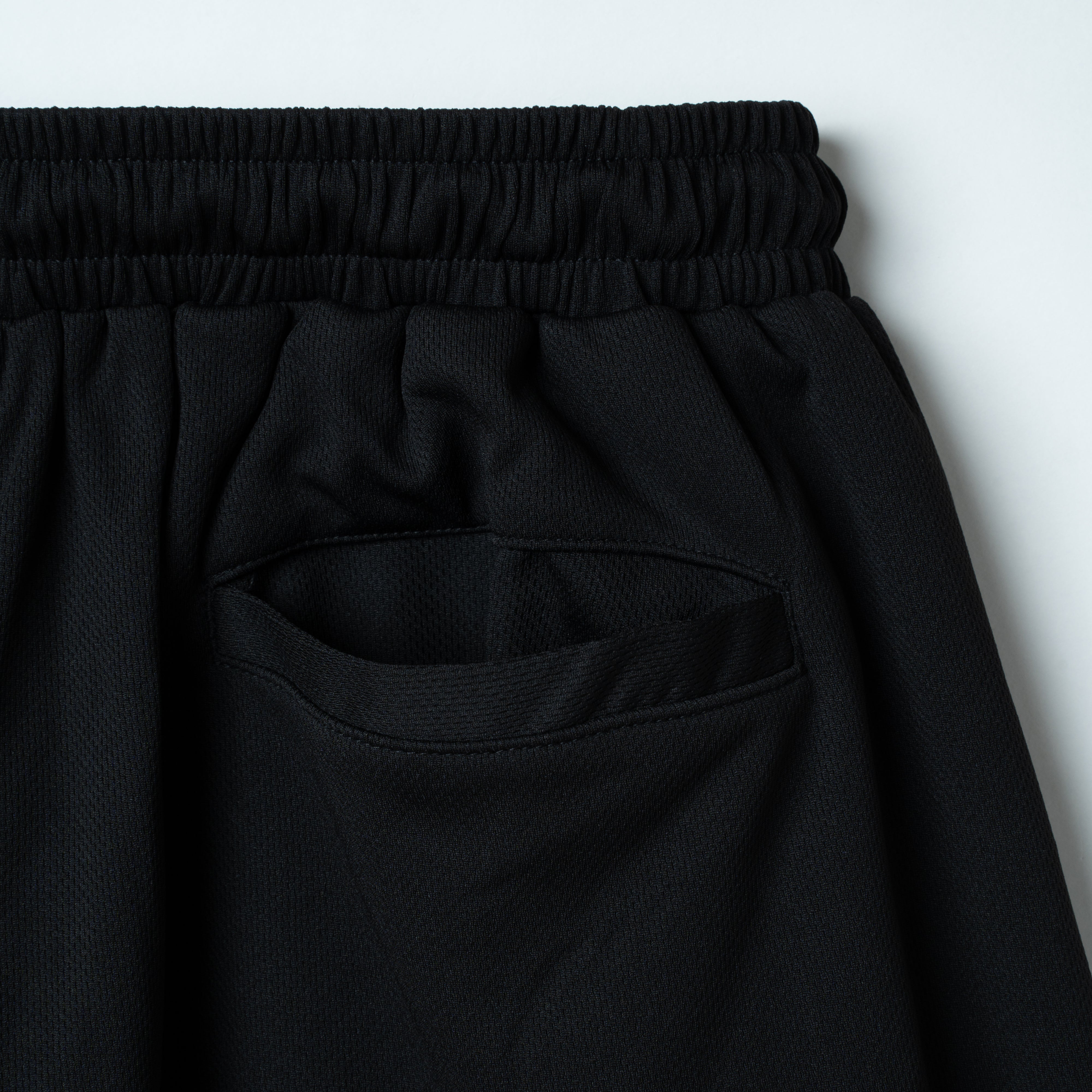 STANDARD SHORTS BLACK