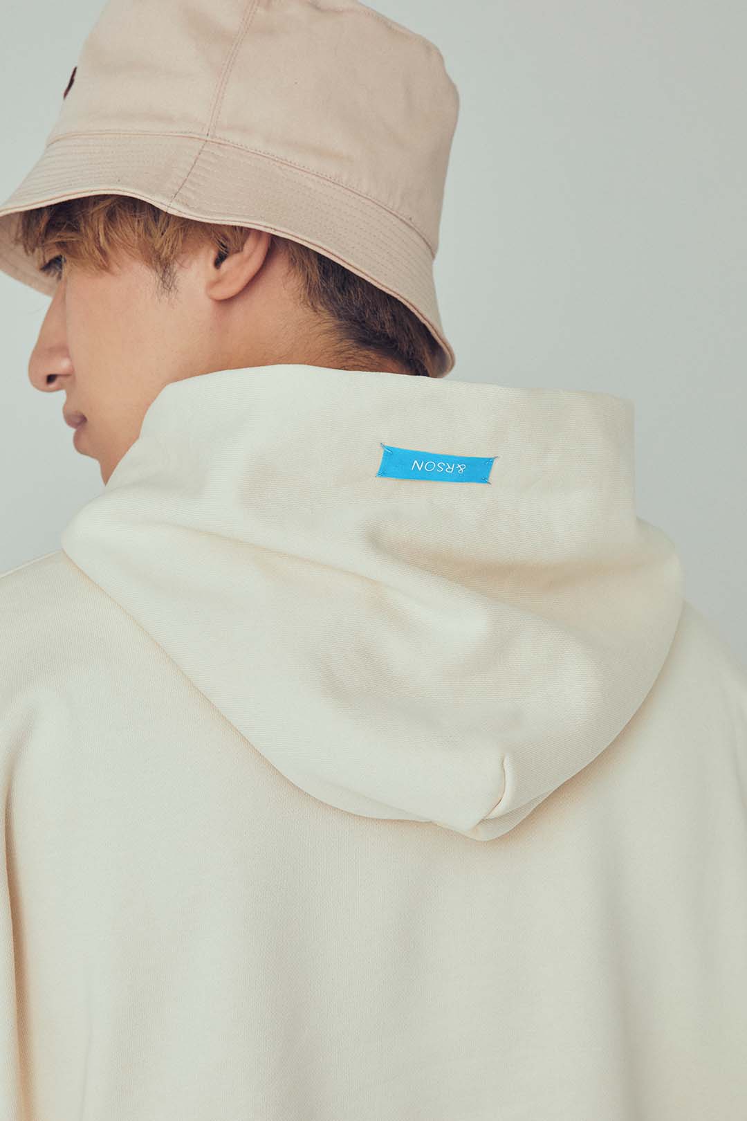 &RSON LEATHER WAPPEN HOODIE (BEIGE)