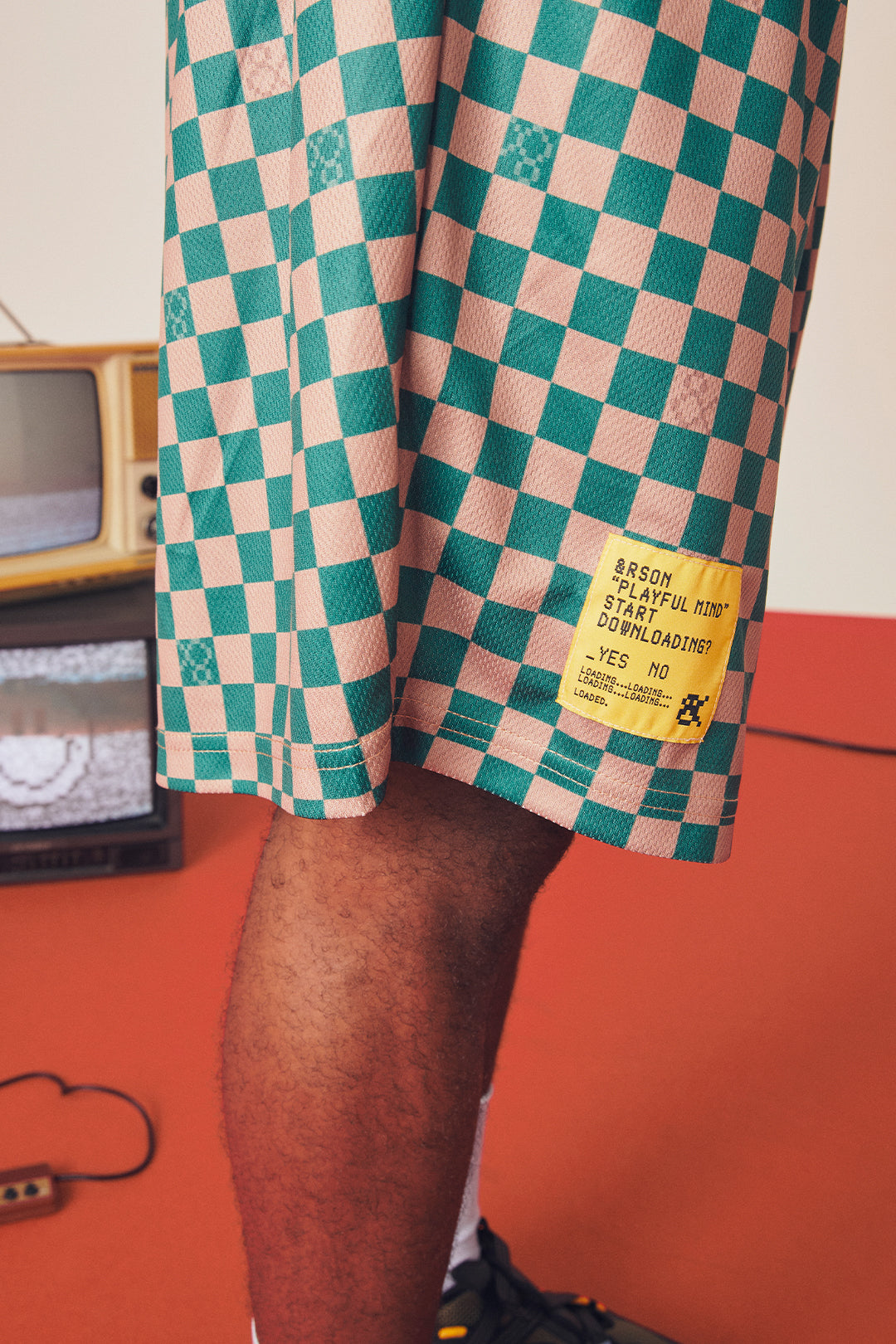 PIXEL CHECK BASKET SHORTS