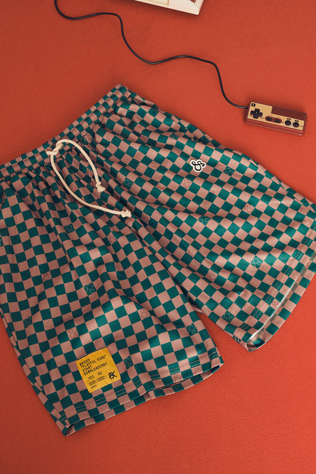 PIXEL CHECK BASKET SHORTS